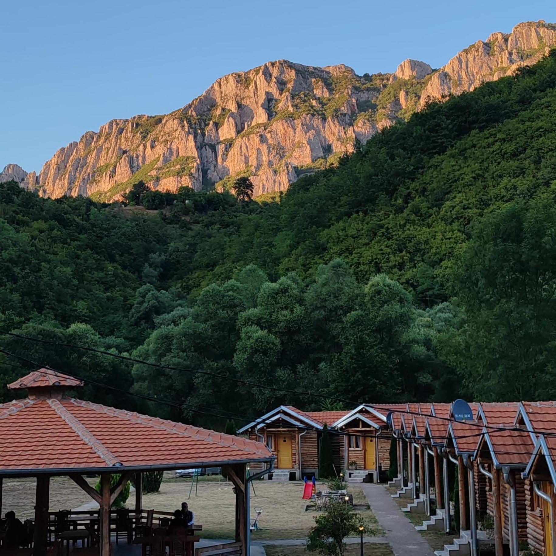 Hotel Juzni Vetar Trnski Odorovci Esterno foto