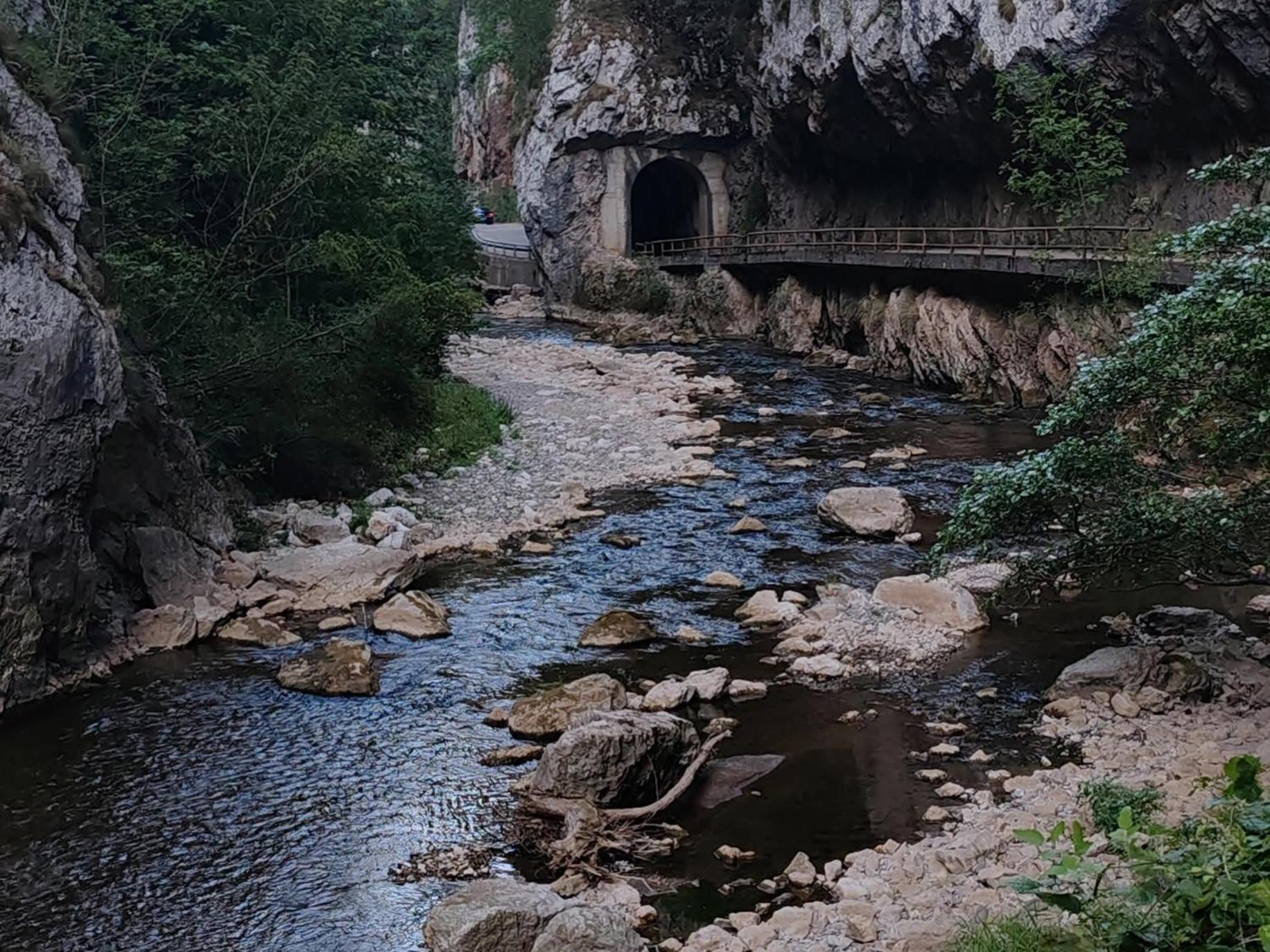 Hotel Juzni Vetar Trnski Odorovci Esterno foto