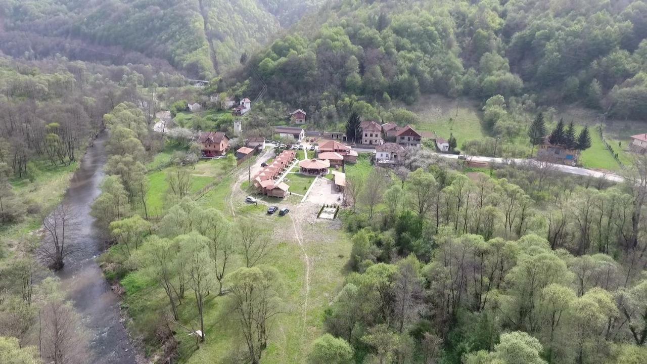 Hotel Juzni Vetar Trnski Odorovci Esterno foto