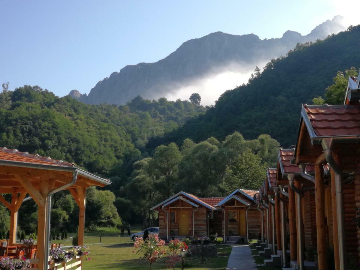 Hotel Juzni Vetar Trnski Odorovci Esterno foto